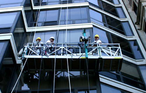 如何確保建筑吊籃工人高空安全？
